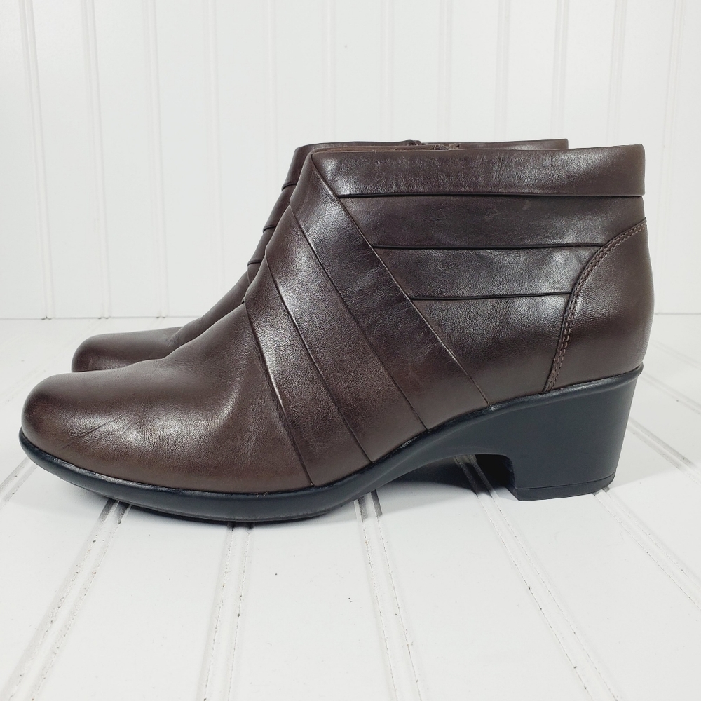 Clarks Collection Brown Leather Zip Wide Ankle Boots